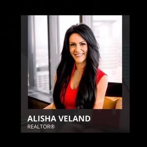 Meet your Posher, Alisha